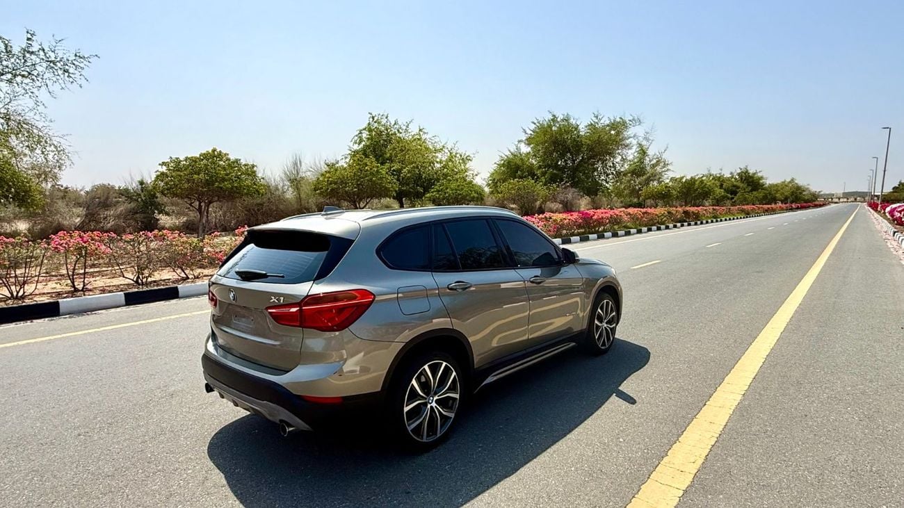 بي أم دبليو X1 sDrive 20i Sport Line 2.0L