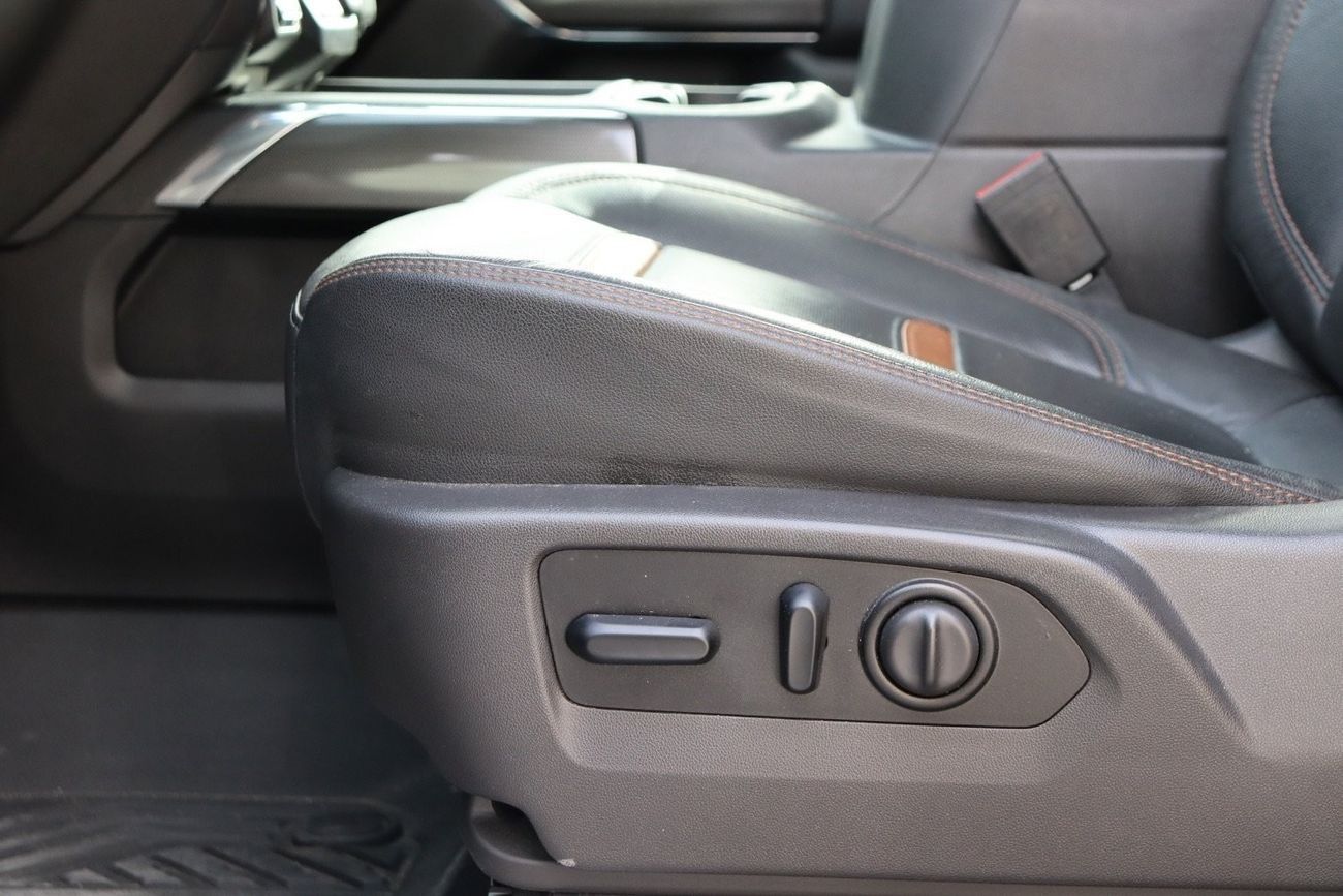 GMC Sierra GMC Sierra AT4 6.2L / GCC / Original Paint/ First Owner