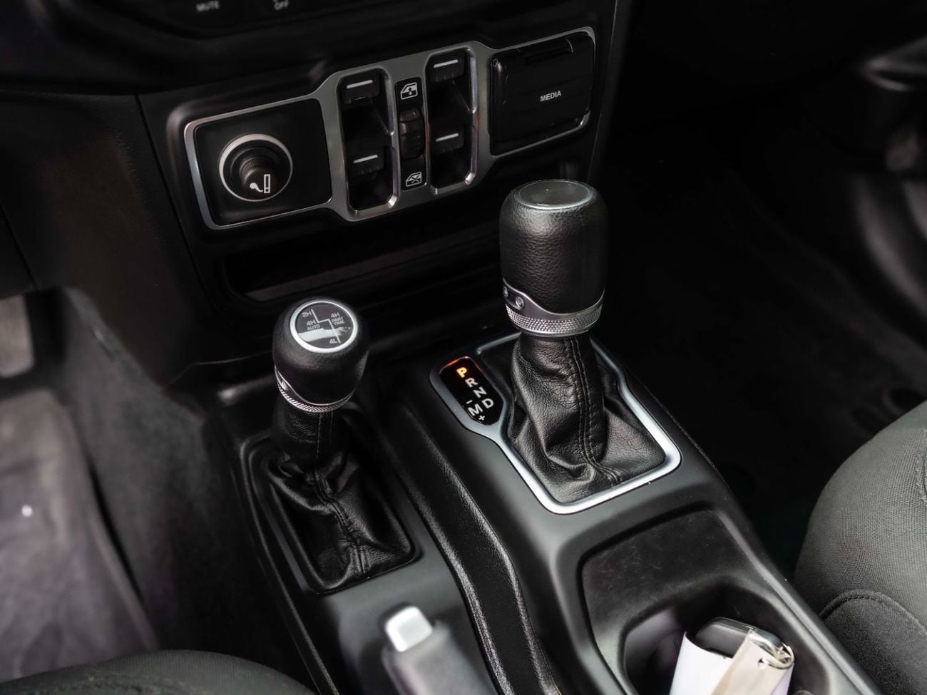 جيب رانجلر Unlimited Sport 3.6L A/T