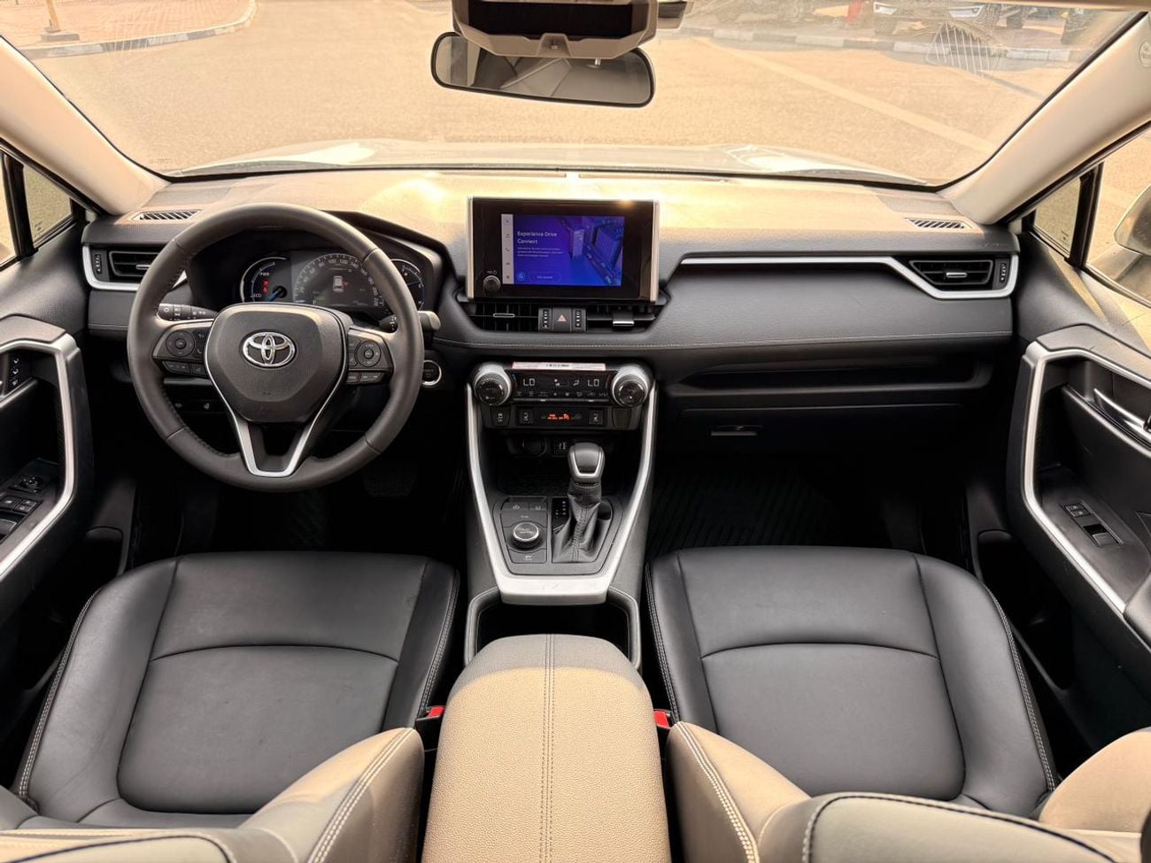 تويوتا راف ٤ Hybrid XLE AWD premium Full option | sunroof, leather seats, push start