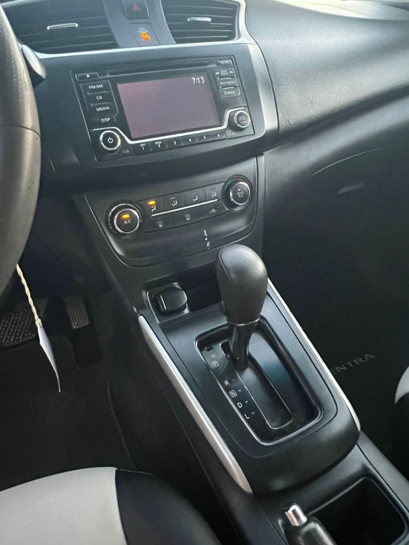 نيسان سنترا 2018 Nissan Sentra S 1.8L V4 MidOption+ Economical Car -