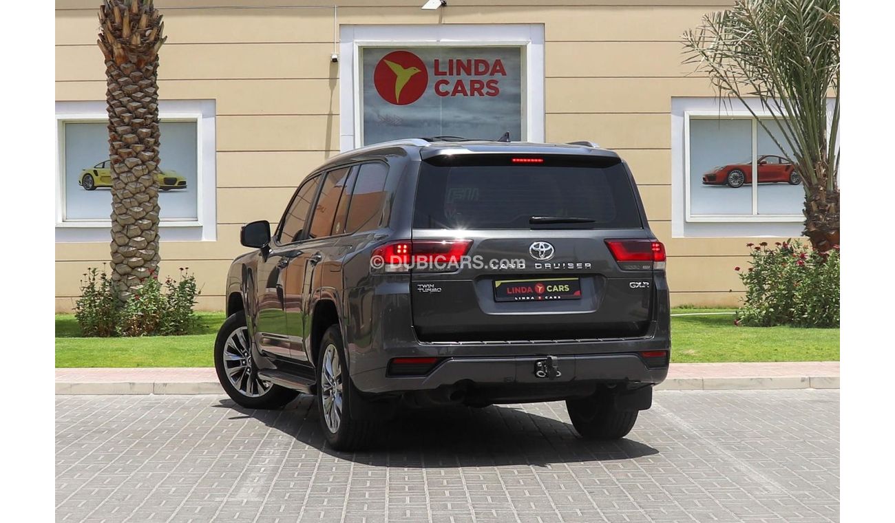 Toyota Land Cruiser J300