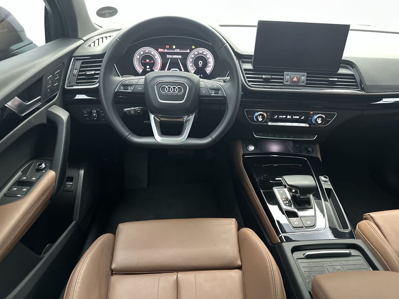 أودي Q5 45 TFSI Quattro Design 2.0L