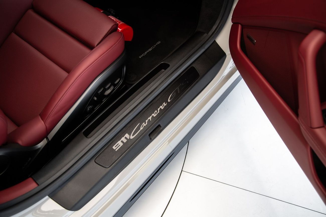 Porsche 911 Carrera GTS 3.0L (450 HP) Coupe