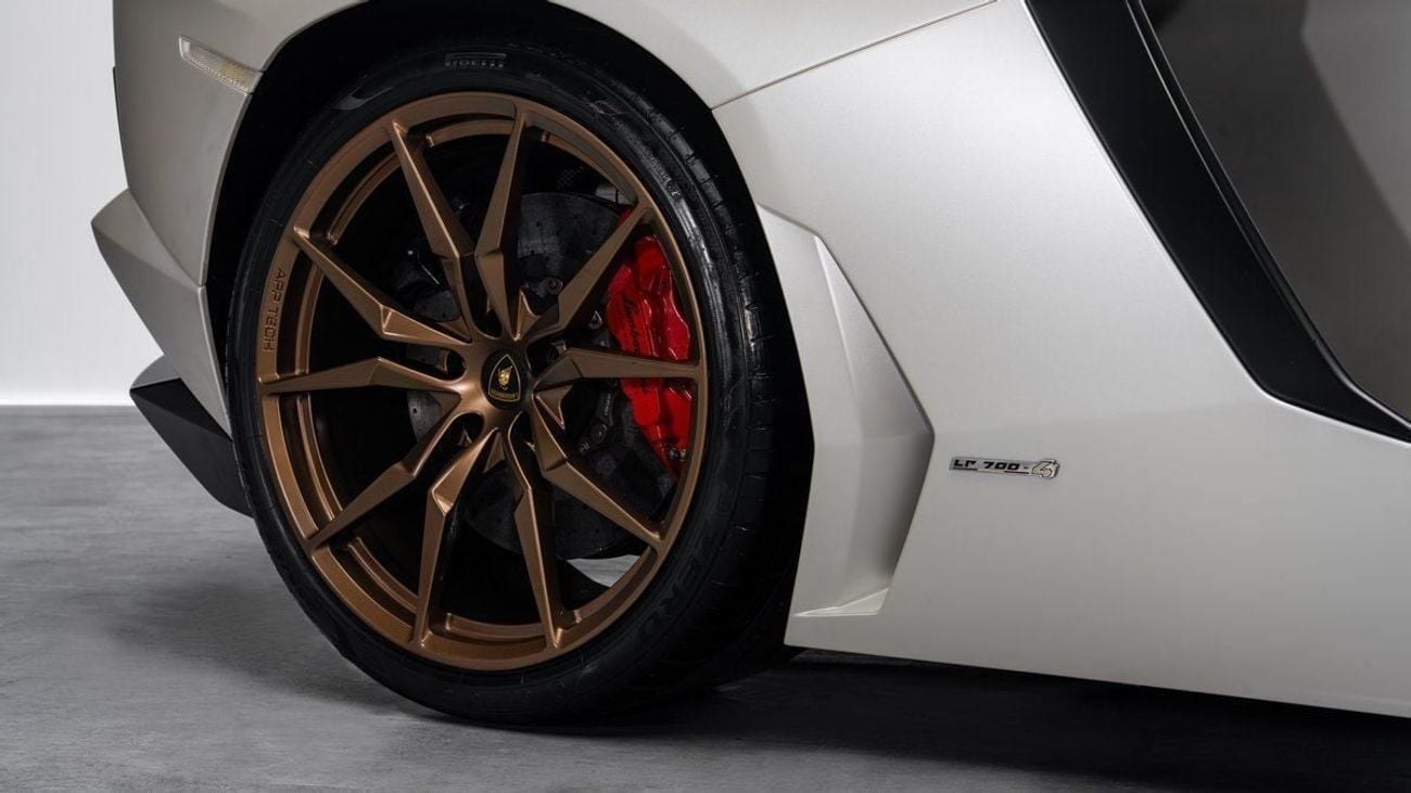 لامبورغيني أفينتادور LP 700-4 Roadster - 2015 - GCC