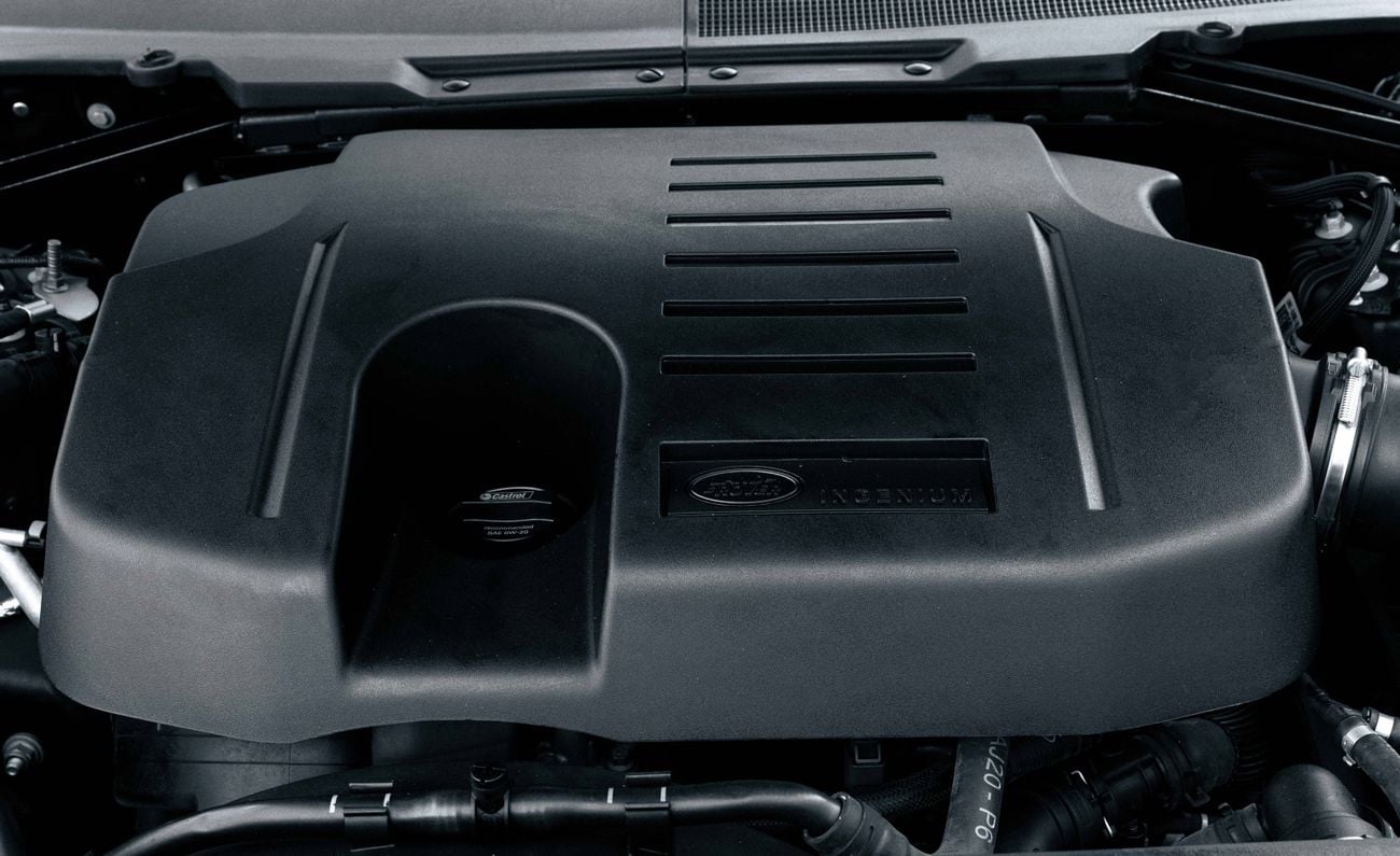 لاند روفر ديفندر Defender 130 | 6,463 P.M | 0% Downpayment | Land Rover Warranty