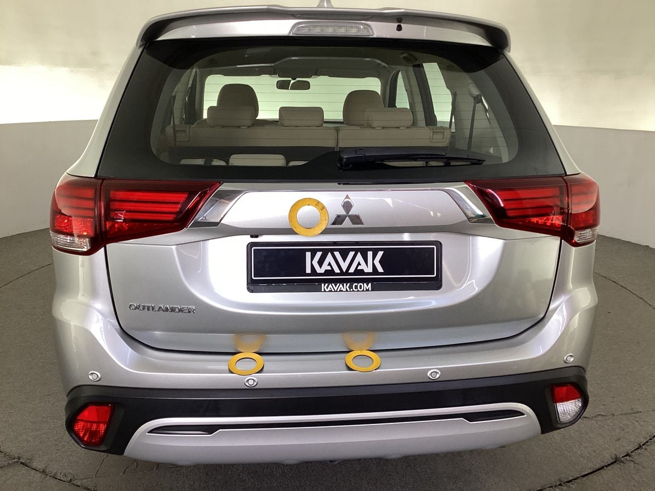 Mitsubishi Outlander GLX Midline | upto AED 20,000 Ramadan Discount | Guaranteed Warranty | 0 Down Payment