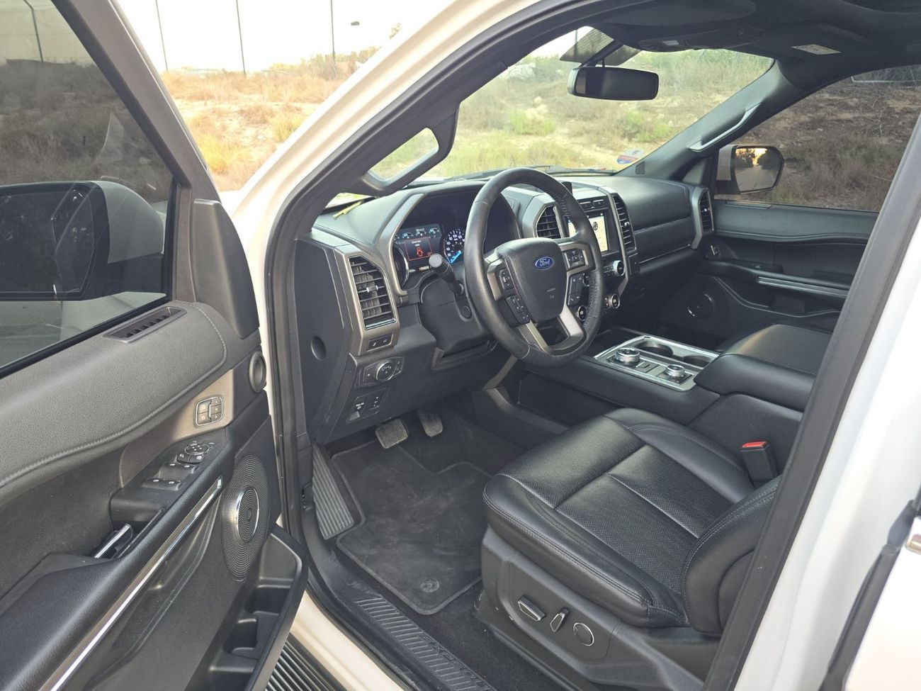 Ford Expedition XLT 3.5L (380 HP) 4WD FORD EXPEDITION XLT 2019 GCC FULL OPITION // PERFECT CONDITION