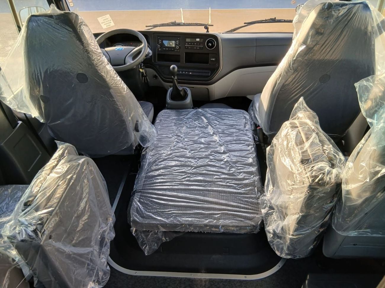 هيونداي كونتي حافلة هايونداي كاونتي كوستر ميني | موديل 2026 | جاهزة للتصدير