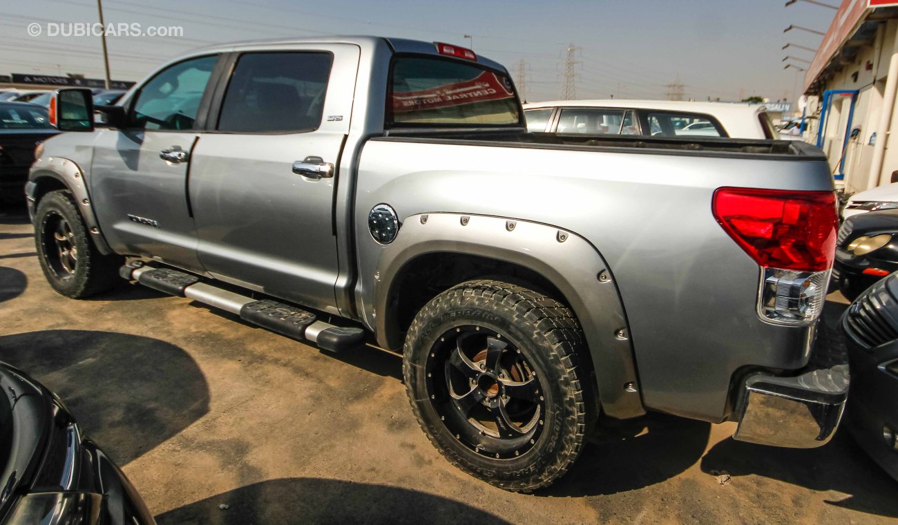 Toyota Tundra 5.7 V8 limited edition EXPORT ONLY