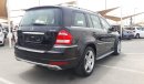 Mercedes-Benz GL 500 السيارة نظيفه جدا بحاله ممتازه بدون حوادث ضمان شاسيه جير ماكينه