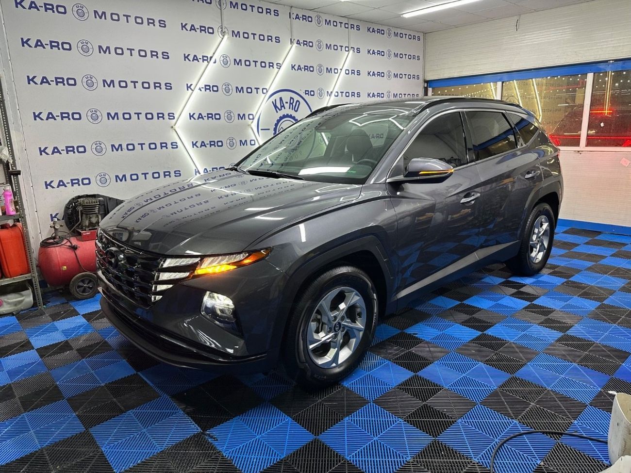 Hyundai Tucson Comfort 2.5L Full option Panoramic