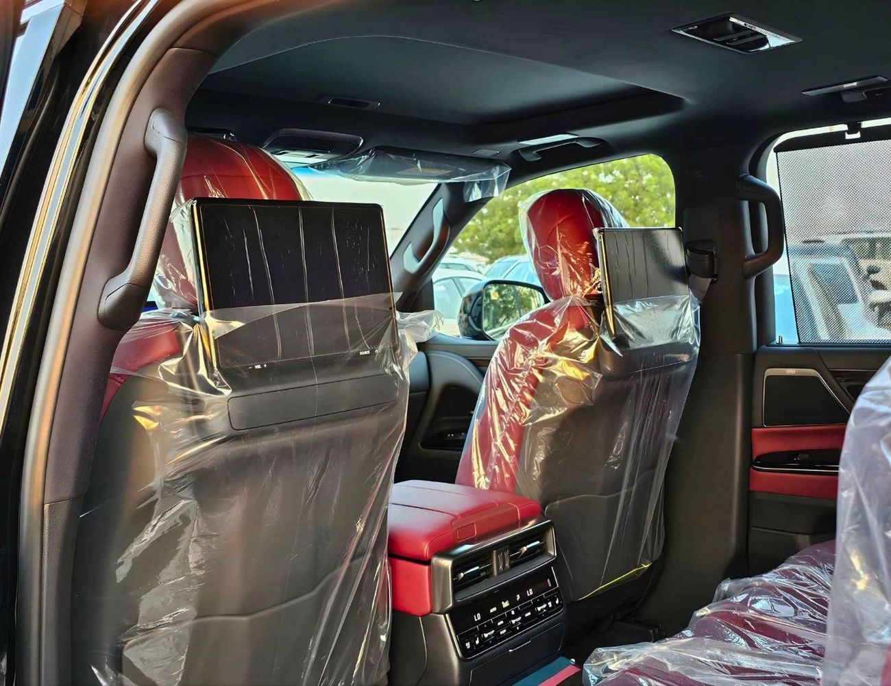 لكزس LX 700h HYBRID URBAN/3.5L PETROL/RADAR/SUNROOF/LEATHER WITH POWER SEATS/FULL OPTION (CODE # LX7HV)