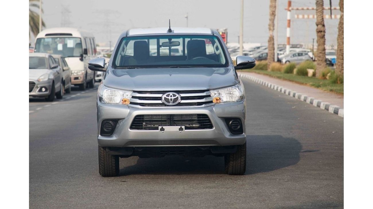 Toyota Hilux 2023 Toyota Hilux 4x4 DC 2.4 DLS - Silver inside Black