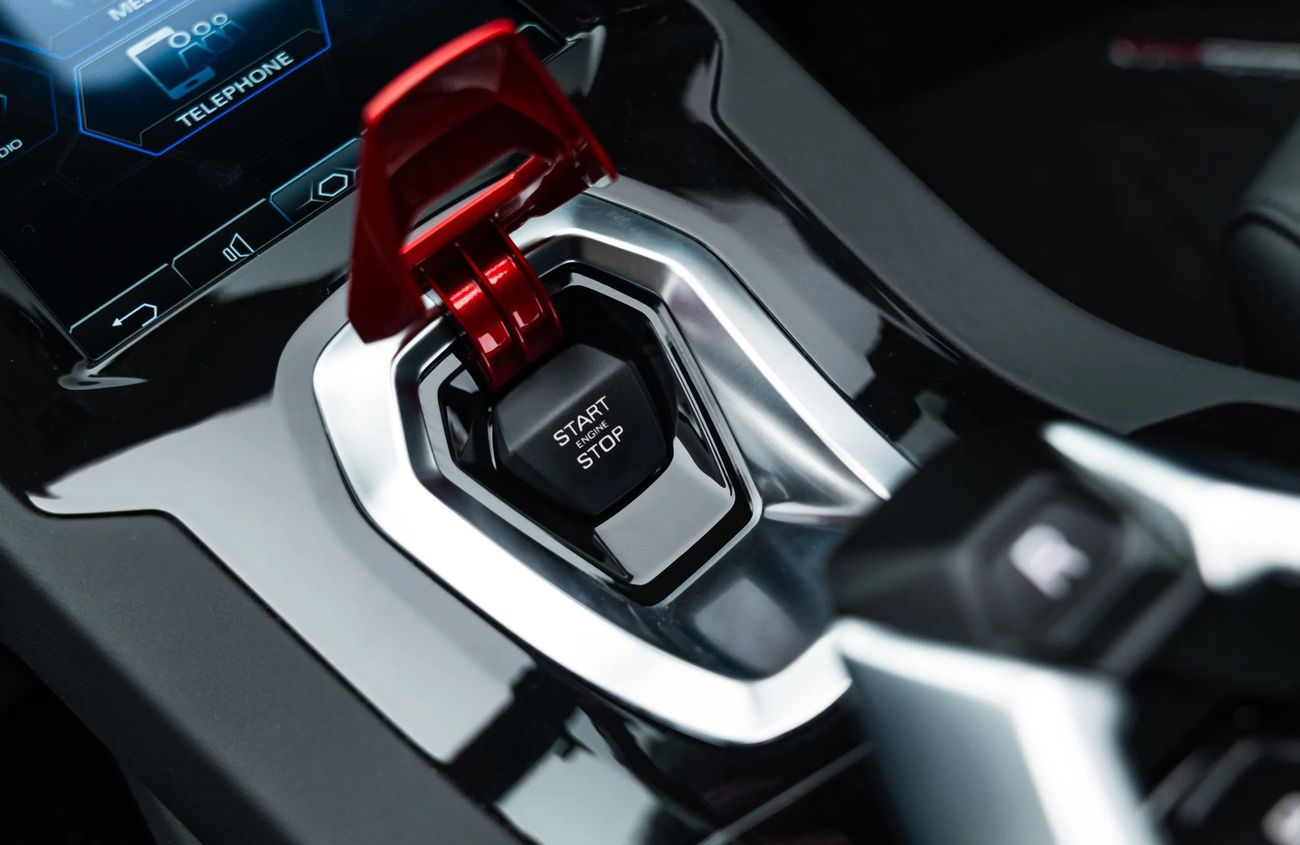 لامبورغيني هوراكان ايفو سبايدر 5.2L V10 Naturally Aspirated Engine