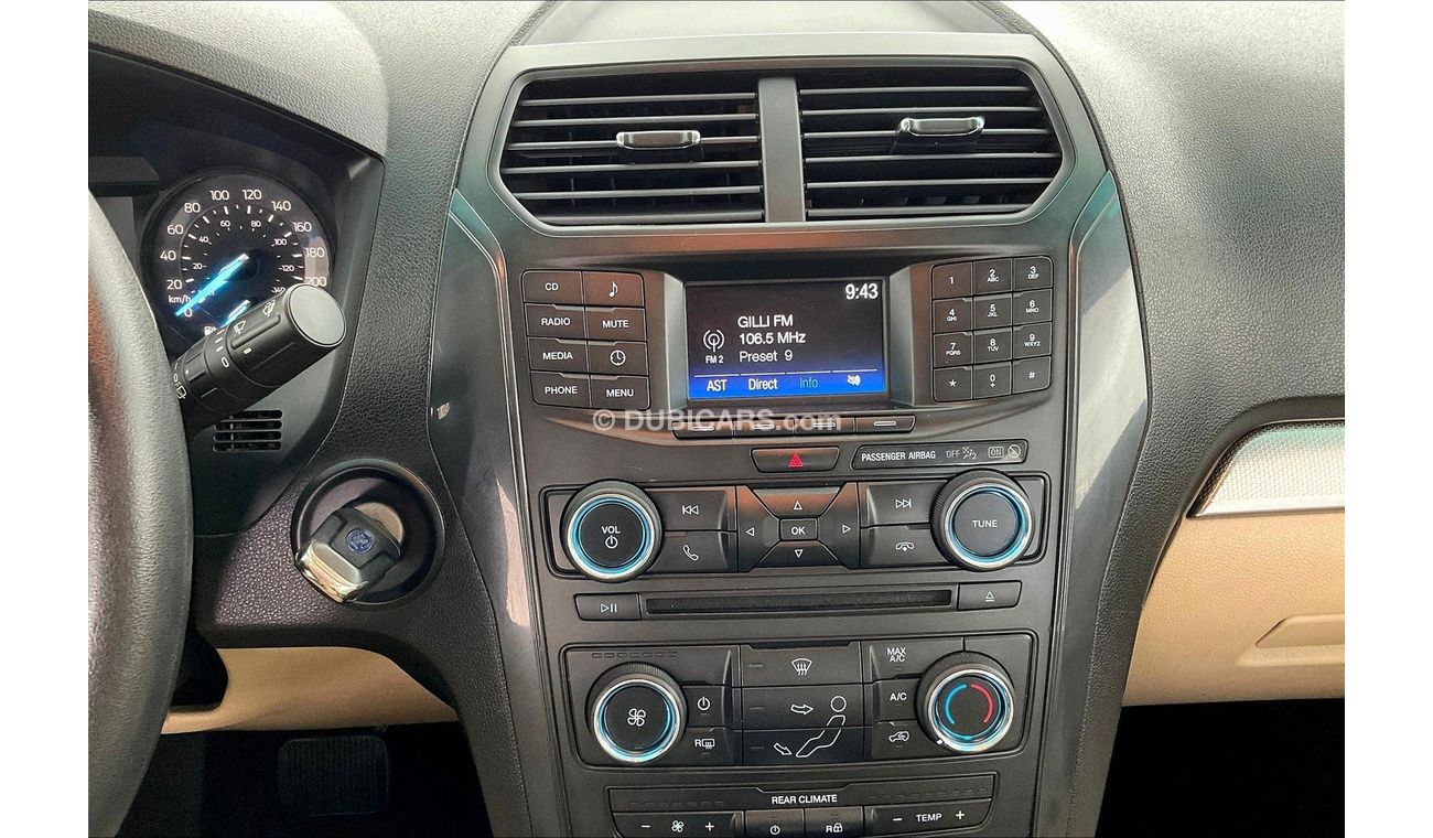 Ford Explorer XL / Standard