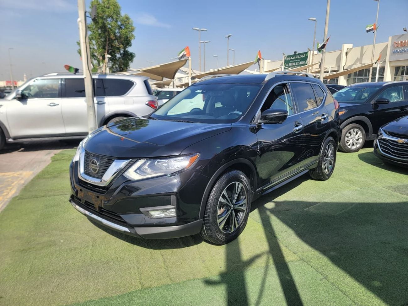 نيسان إكس تريل S 2.5L FWD (5 Seater)