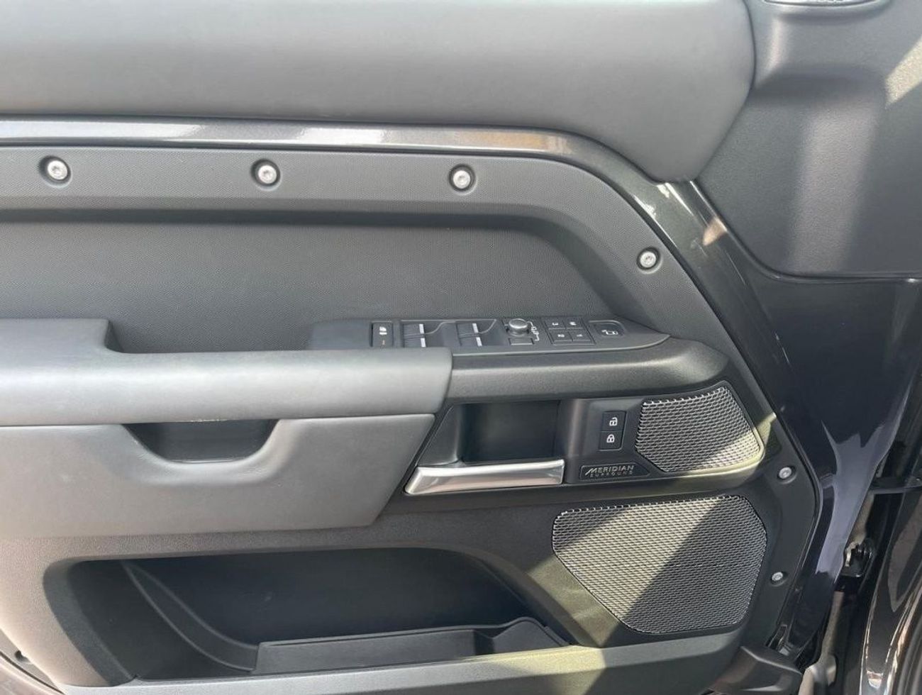 Land Rover Defender LANDROVER DEFENDER V8 CARPATHION EDITION GERMAN SPEC