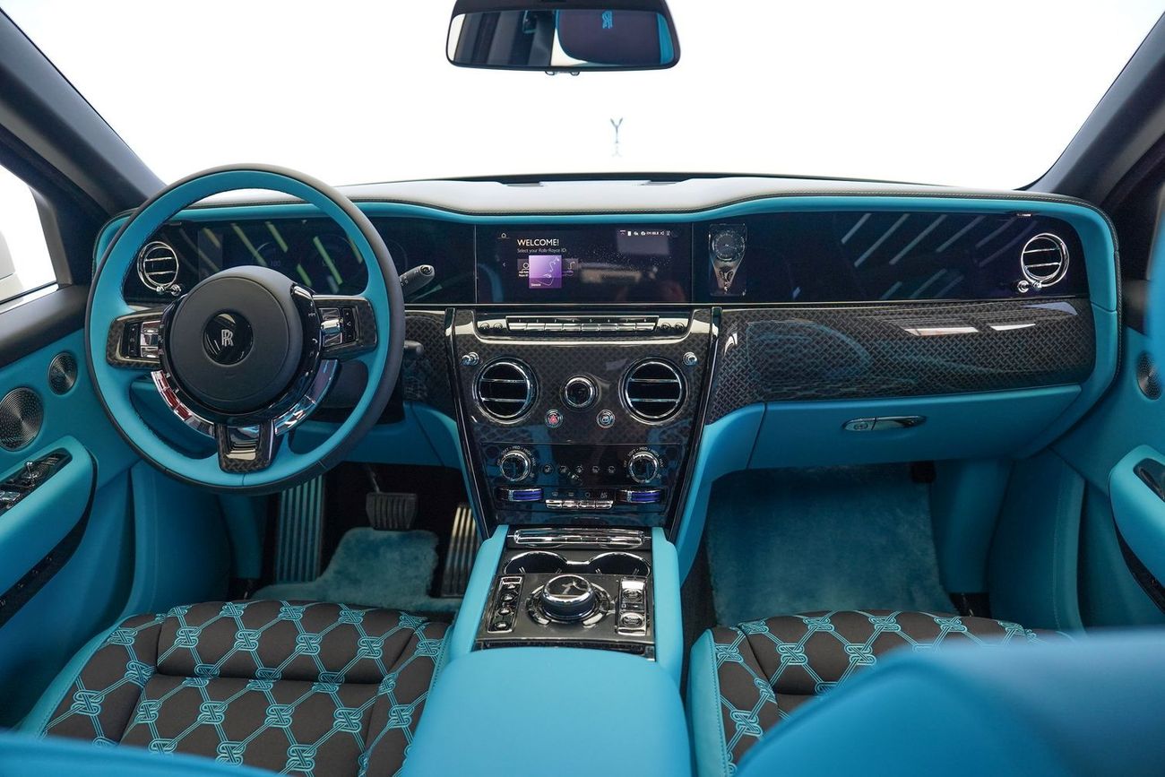 رولز رويس كولينان BLACK BADGE