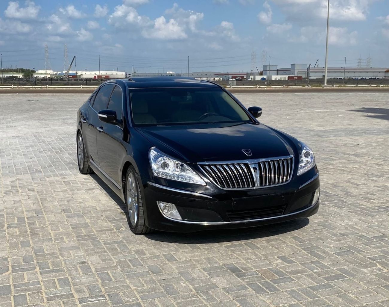 Used Hyundai Equus Good condition car 2011 for sale in Dubai - 701286
