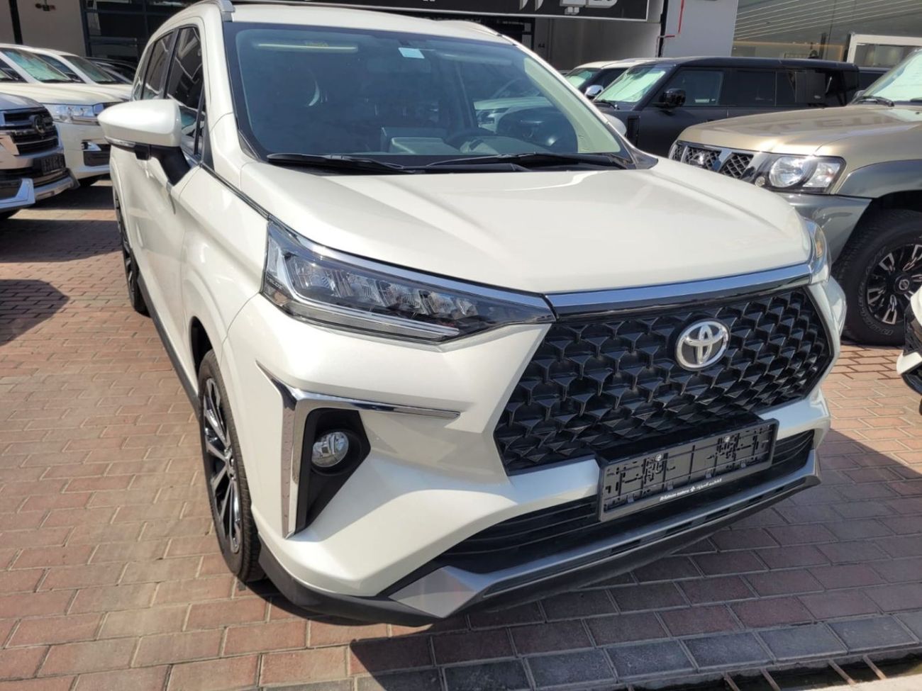 Toyota Veloz TOYOTA VELOZ 3YEARS WARRANTY FROM AL FUTTAIM