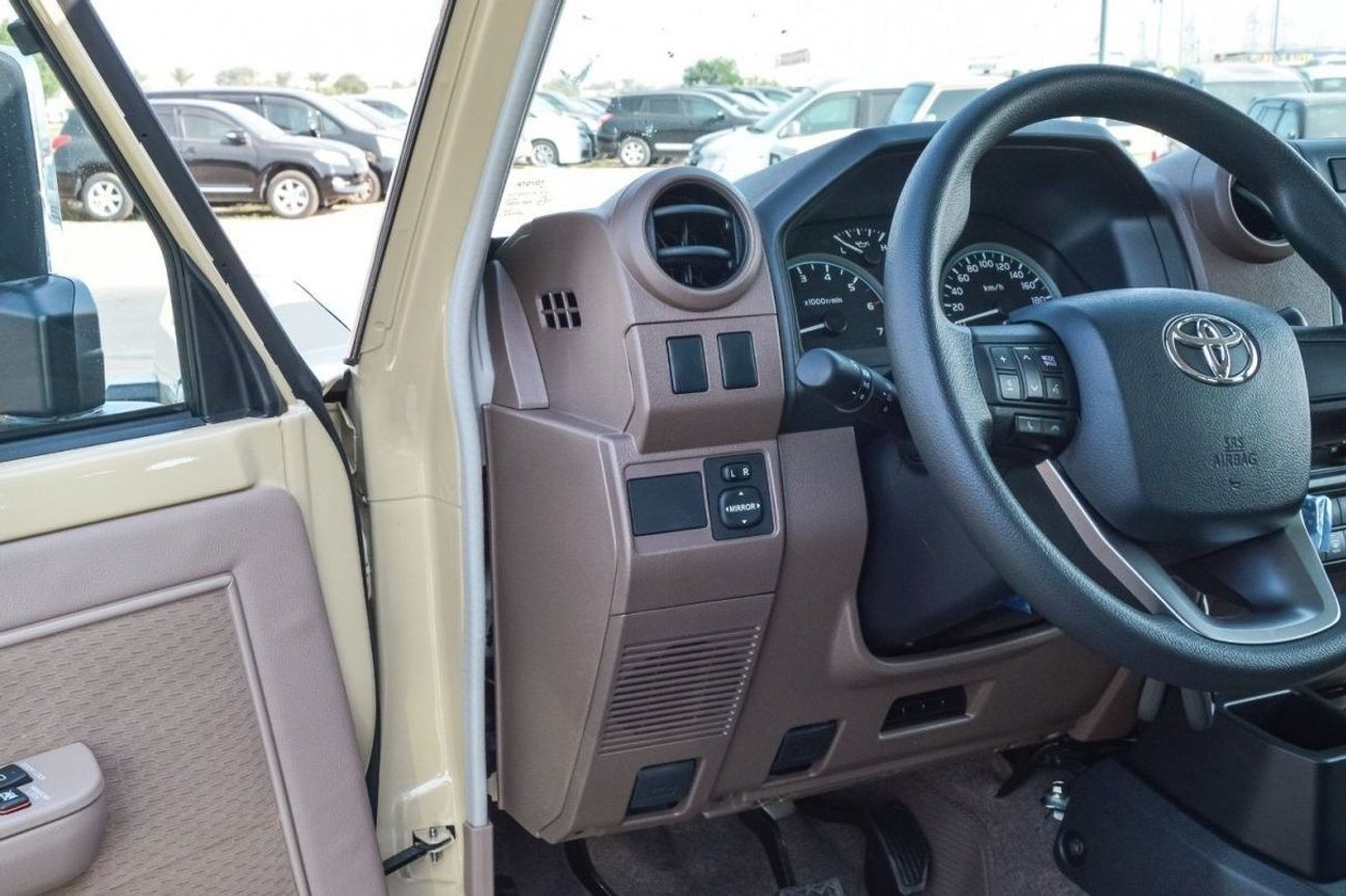 Toyota Land Cruiser TOYOTA LAND CRUISER 76 SERIES 4.0L 4WD V6 SUV 2024 | REAR CAMERA | 8 INCH DISPLAY | DIFFERENTIAL LOC