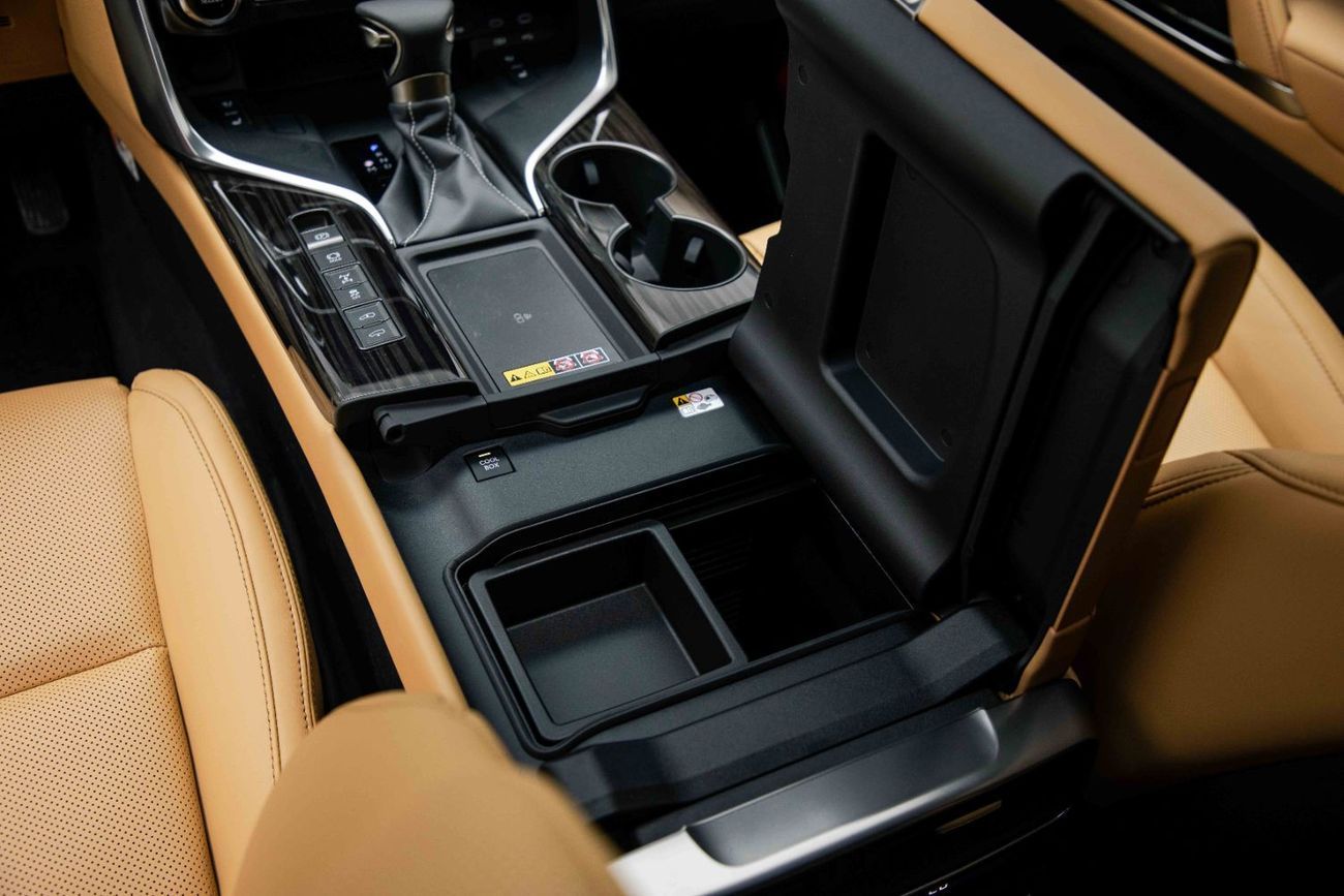 Lexus LX 600 Signature 3.5L - Sonic Quartz Inside Beige | Export Only