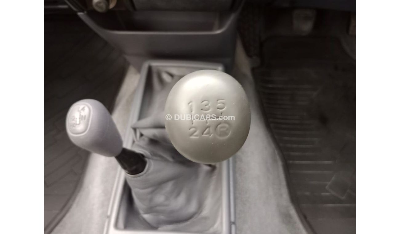 Toyota Hilux TOYOTA HILUX PICK UP RIGHT HAND DRIVE(PM1729)