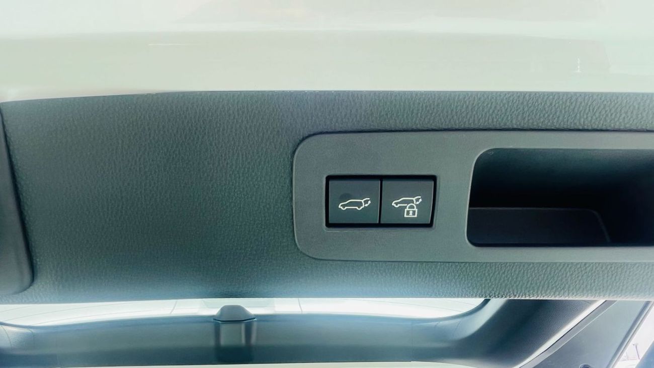 Lexus LX600 SIGNATURE