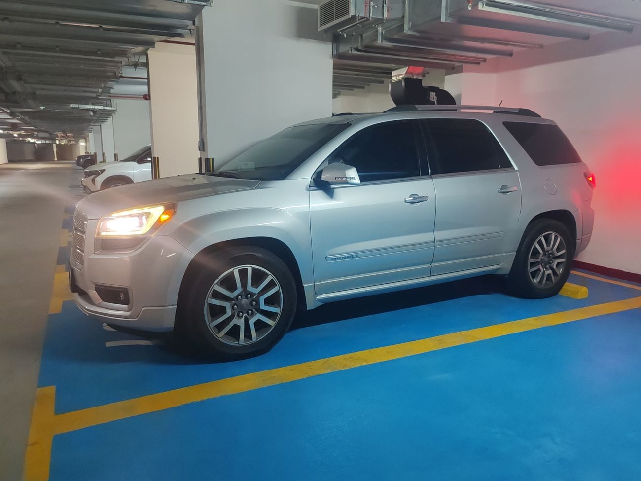 GMC Acadia DENALI