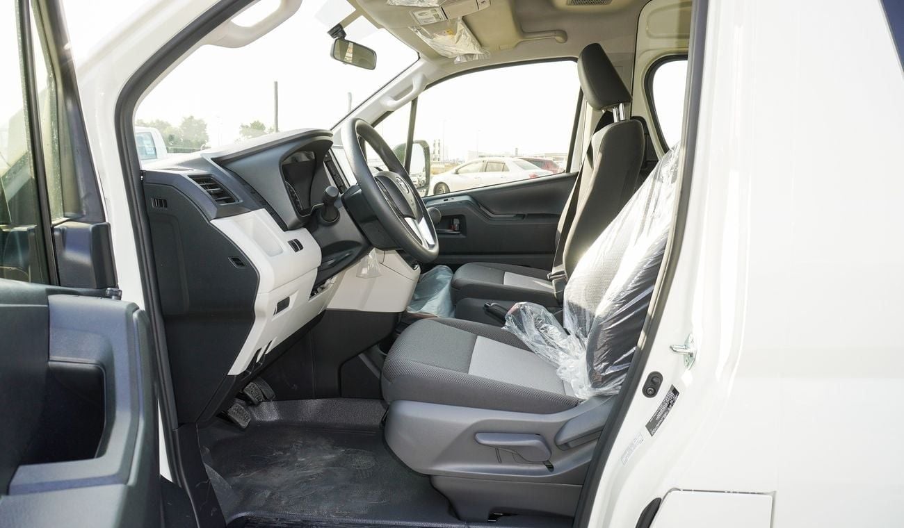 Toyota Hiace 3.5L M/T