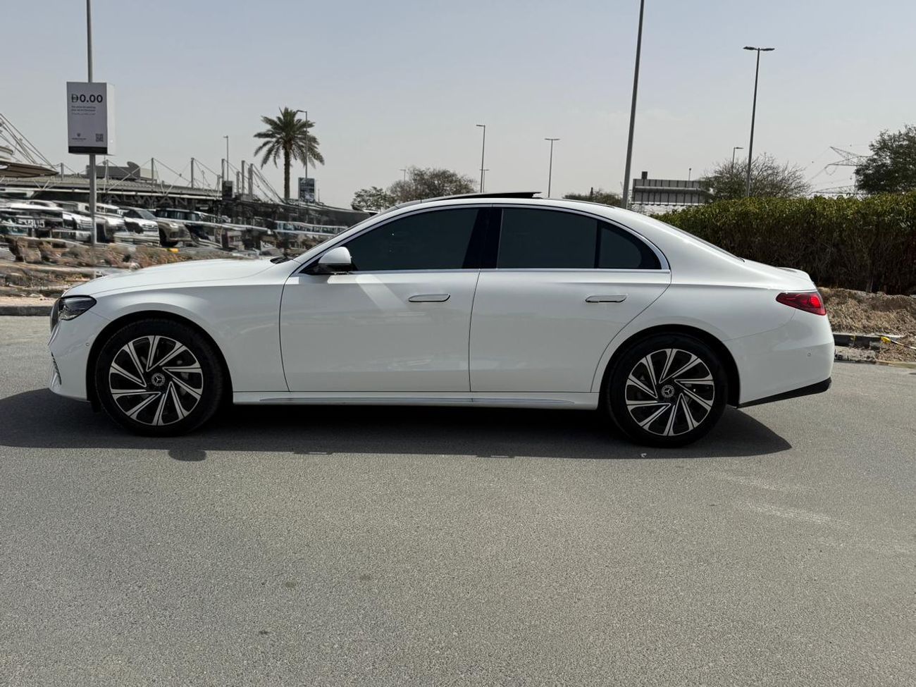 Mercedes-Benz E300 2025 MERCEDES E 300 4MATIC  KOREAN SPECS LIKE NEW