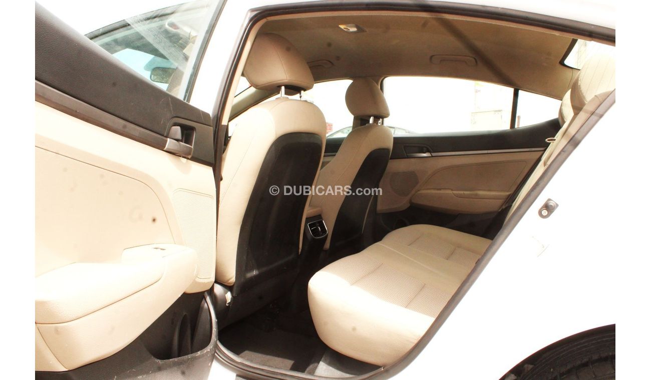 Hyundai Elantra GL Hyundai Elantra 2017 GCC, in excellent condition