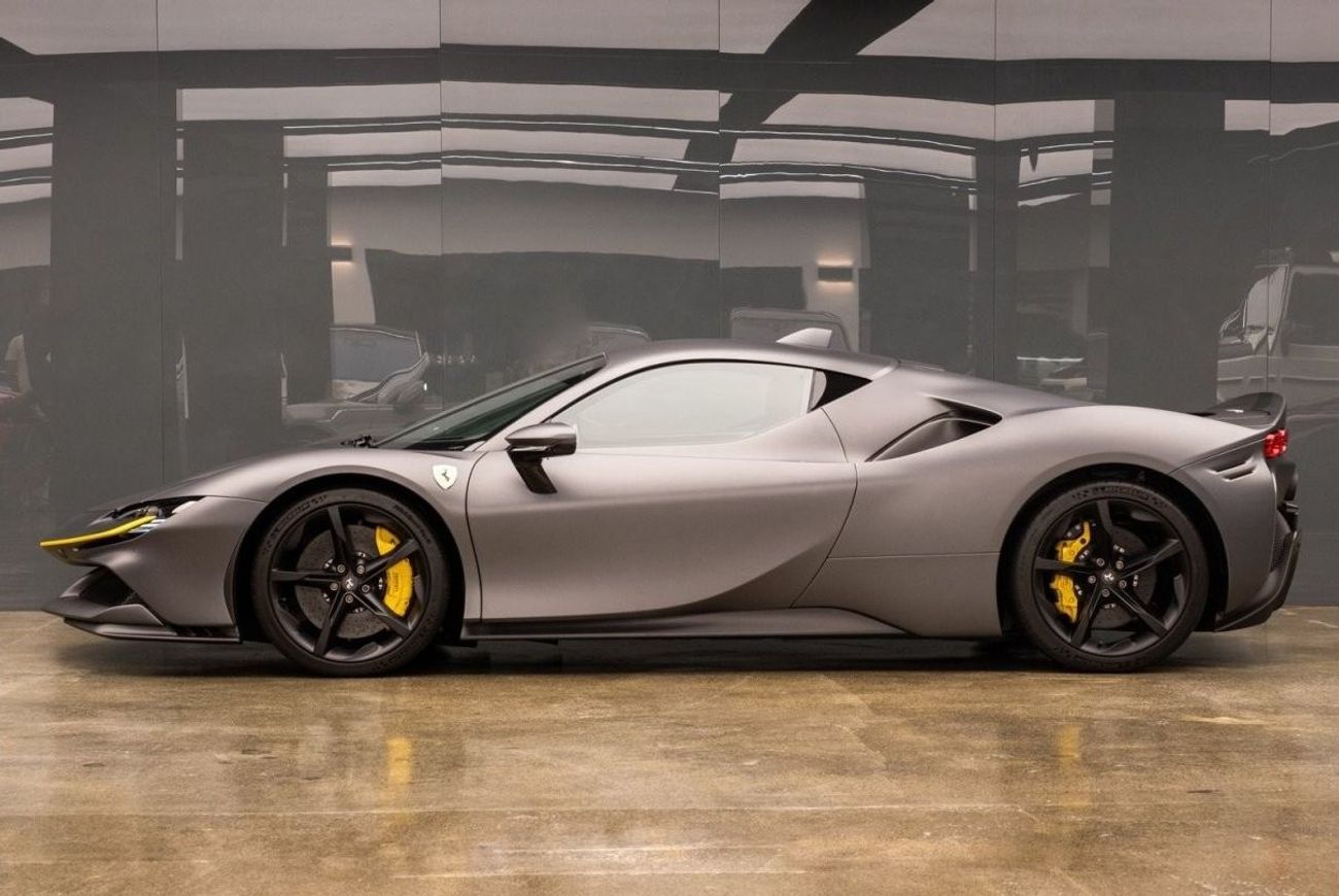 Ferrari SF90 Stradale Std ASSETTO FIORANO
