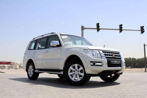 Mitsubishi Pajero Mitsubishi Pajero GCC 2022 in excellent condition, 63,000 km, 3.0L- 6 cylinder, priced at  67000AED