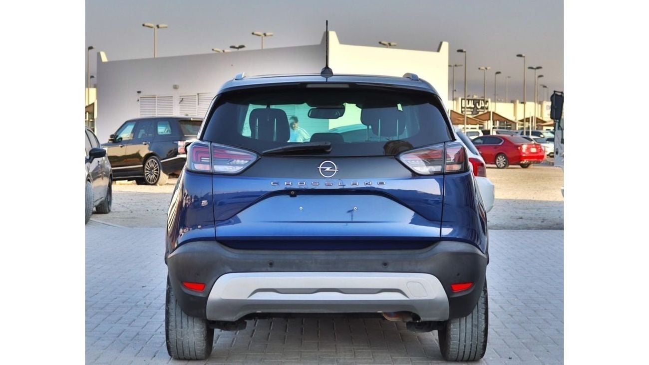 Opel Crossland X 2022 Opel Crossland 1.2 Turbo, 3-cylinder gasoline, automatic, front wheel drive