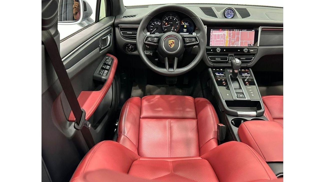 بورش ماكان 2023 Porsche Macan, December 2024 Porsche Warranty, Full Porsche Service History, Low Kms, GCC