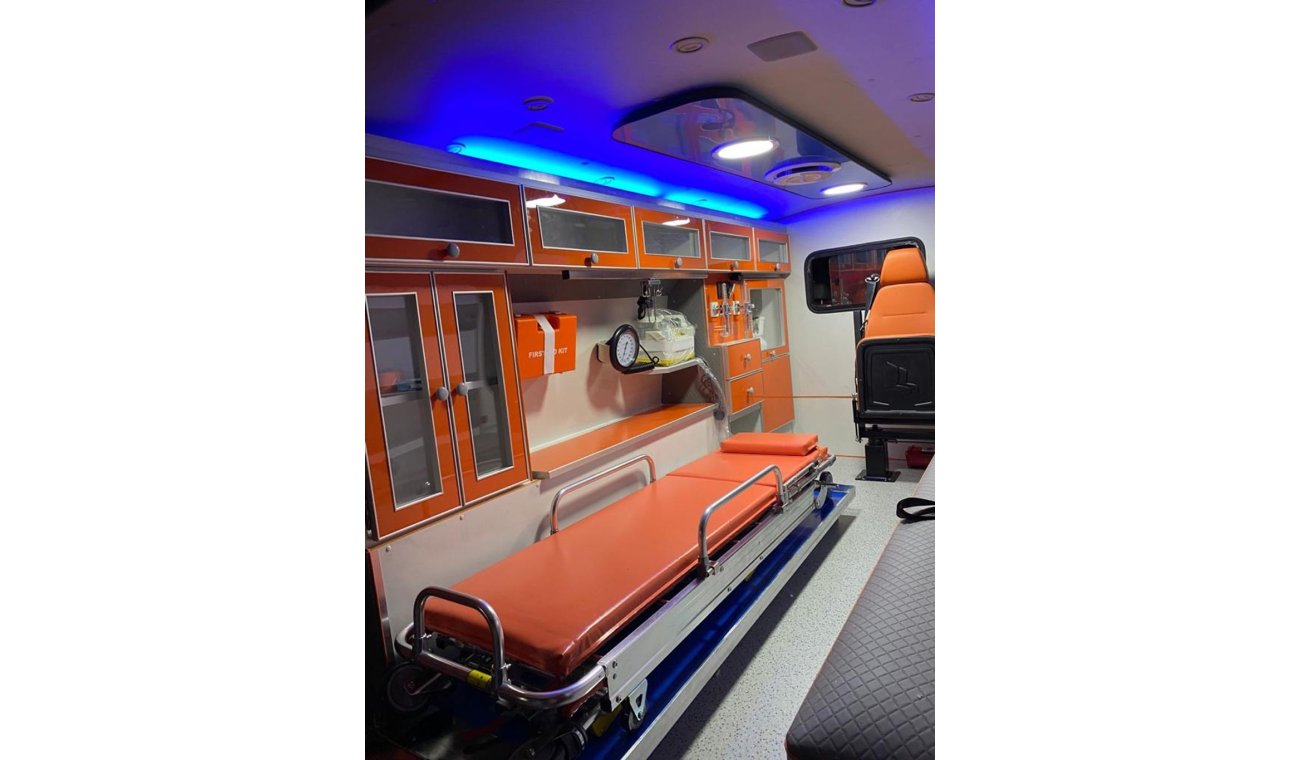 تويوتا هاياس Ambulance
