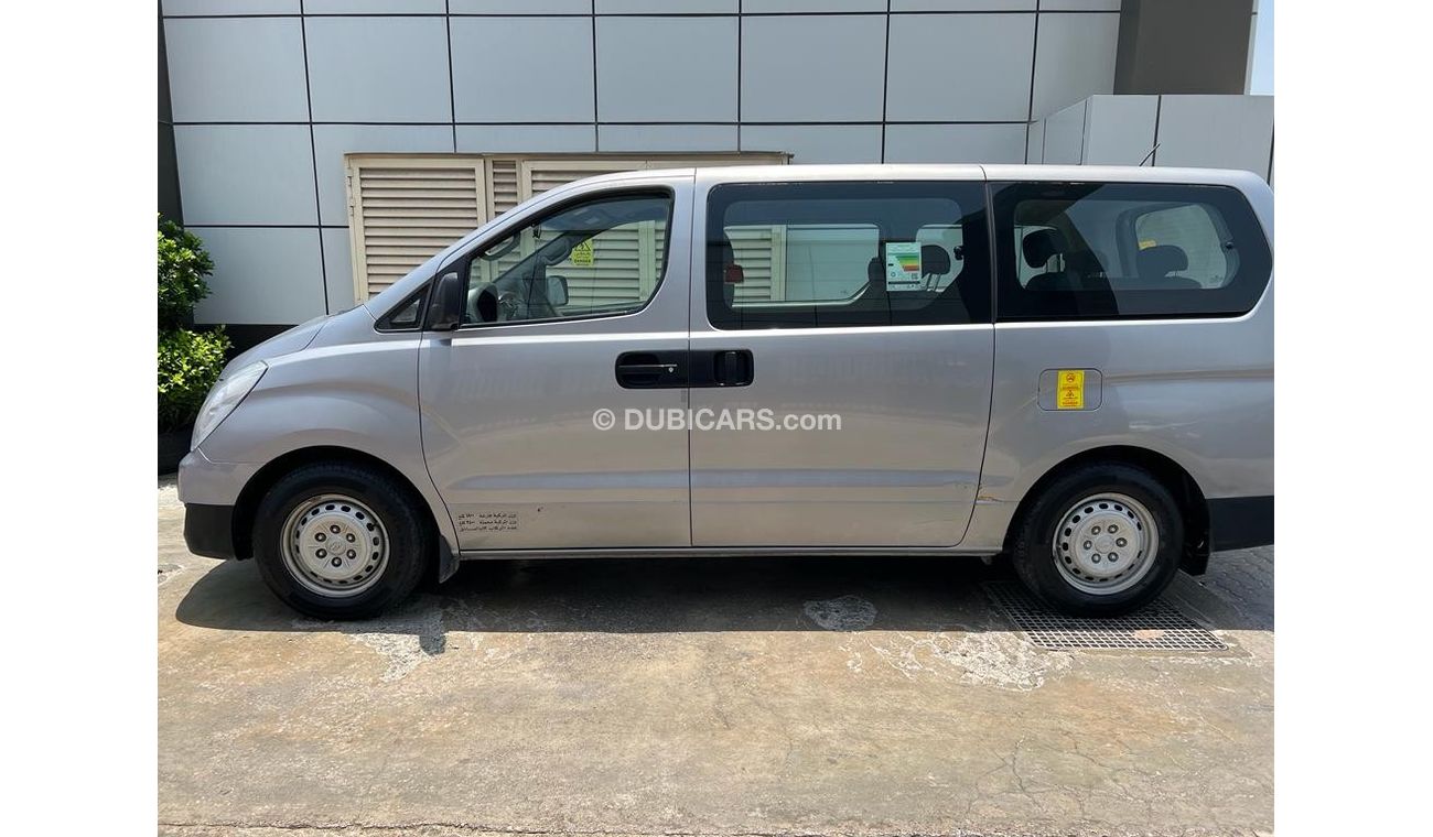 Hyundai H-1 Std Hyundai H1 | 2018 | GCC | Full automatic | 12 Seater |