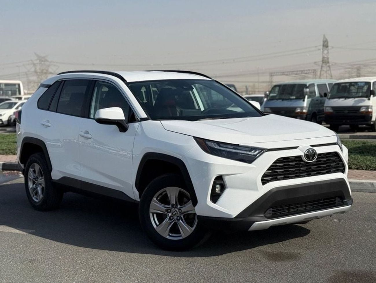 تويوتا راف ٤ XLE leather seats, push start