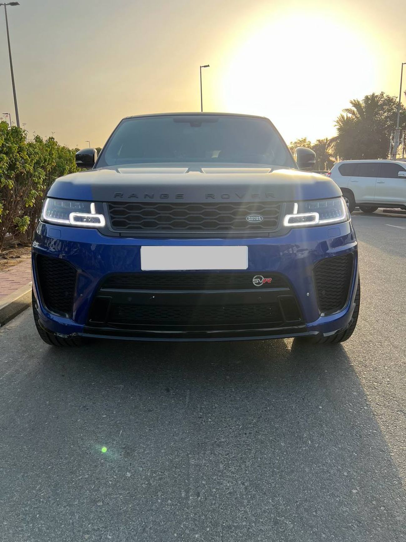 لاند روفر رينج روفر سبورت Range Rover Sport SVR – 2022 Face Lift In & Out – 125K km – GCC – Full Option