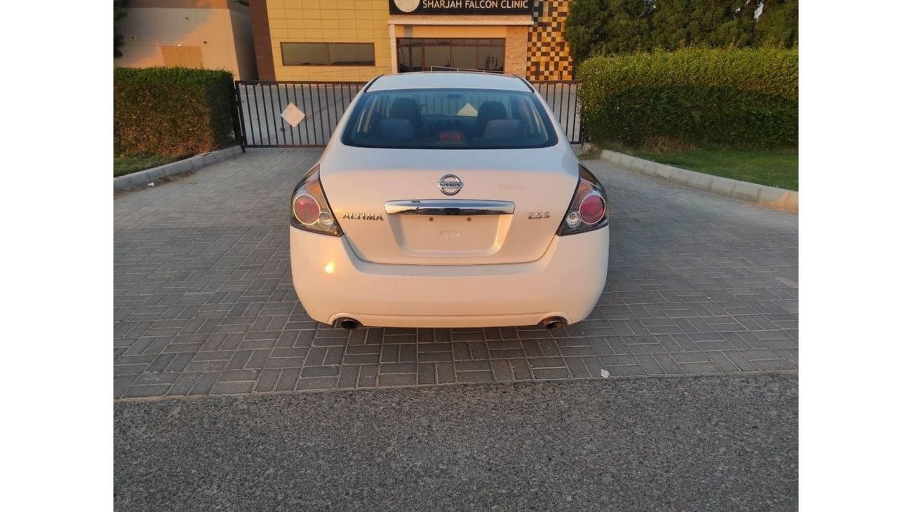 Nissan Altima Nissan Altima 2012 V4 2.5 full automatic