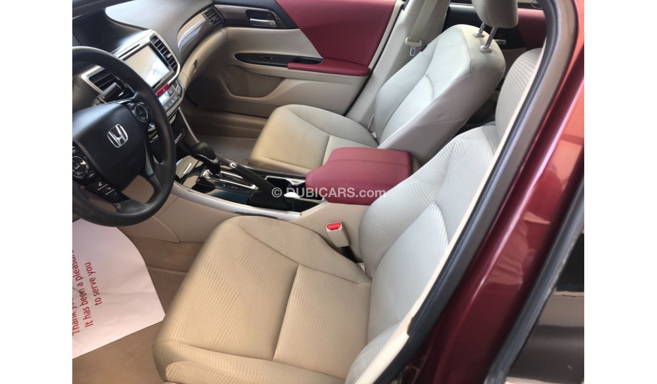 Honda Accord LX Model 2017 GCC CAR PERFECT CONDITION INSIDE AND OUTSIDE FULL OPTION SUN ROOF LEATHER SEATS NAVIGA