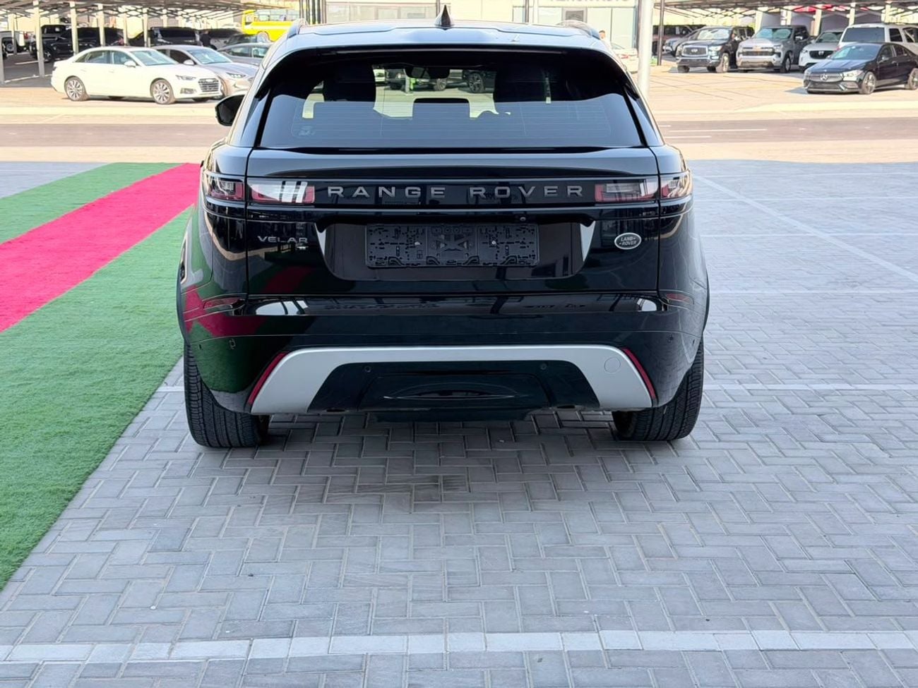 Land Rover Range Rover Velar R-DYNAMIC SE