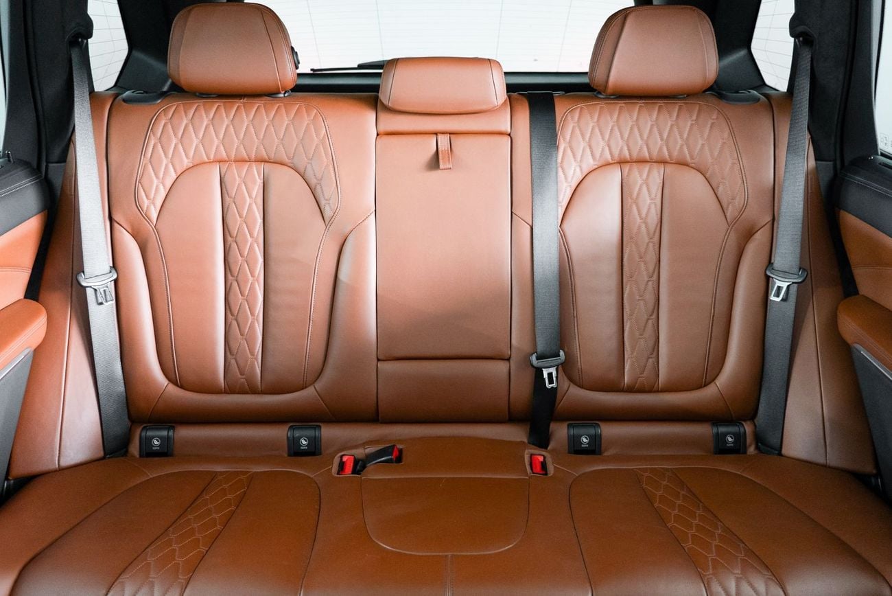 بي أم دبليو X5 M50i 4.4L