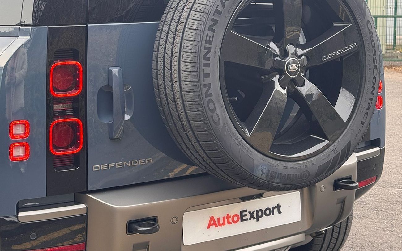 Land Rover Defender P300 110 2.0L (5 Seater) RIGHT HAND DRIVE