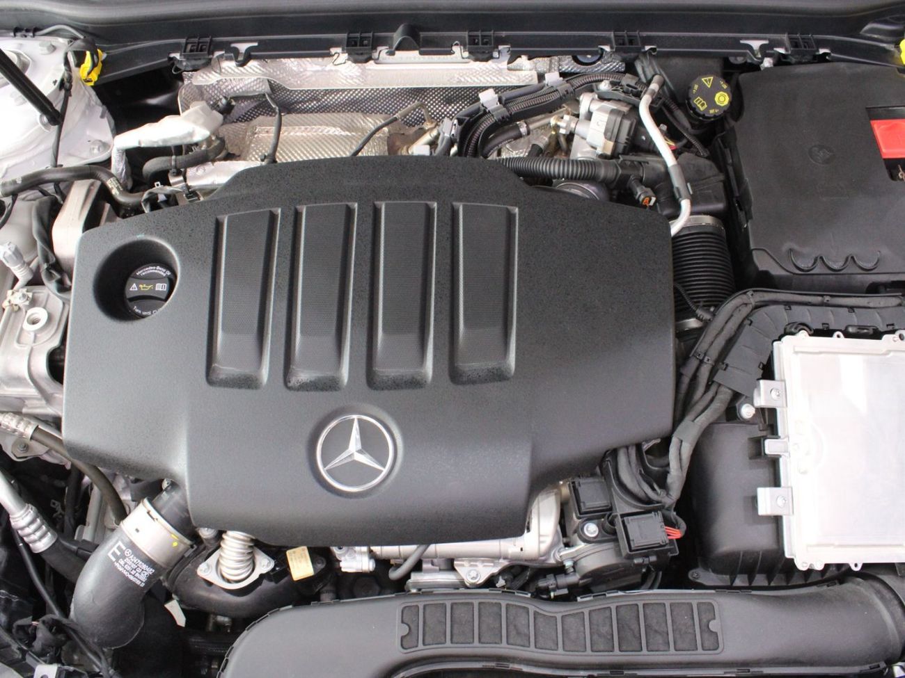 مرسيدس بنز A 220 A220 Diesel Engine