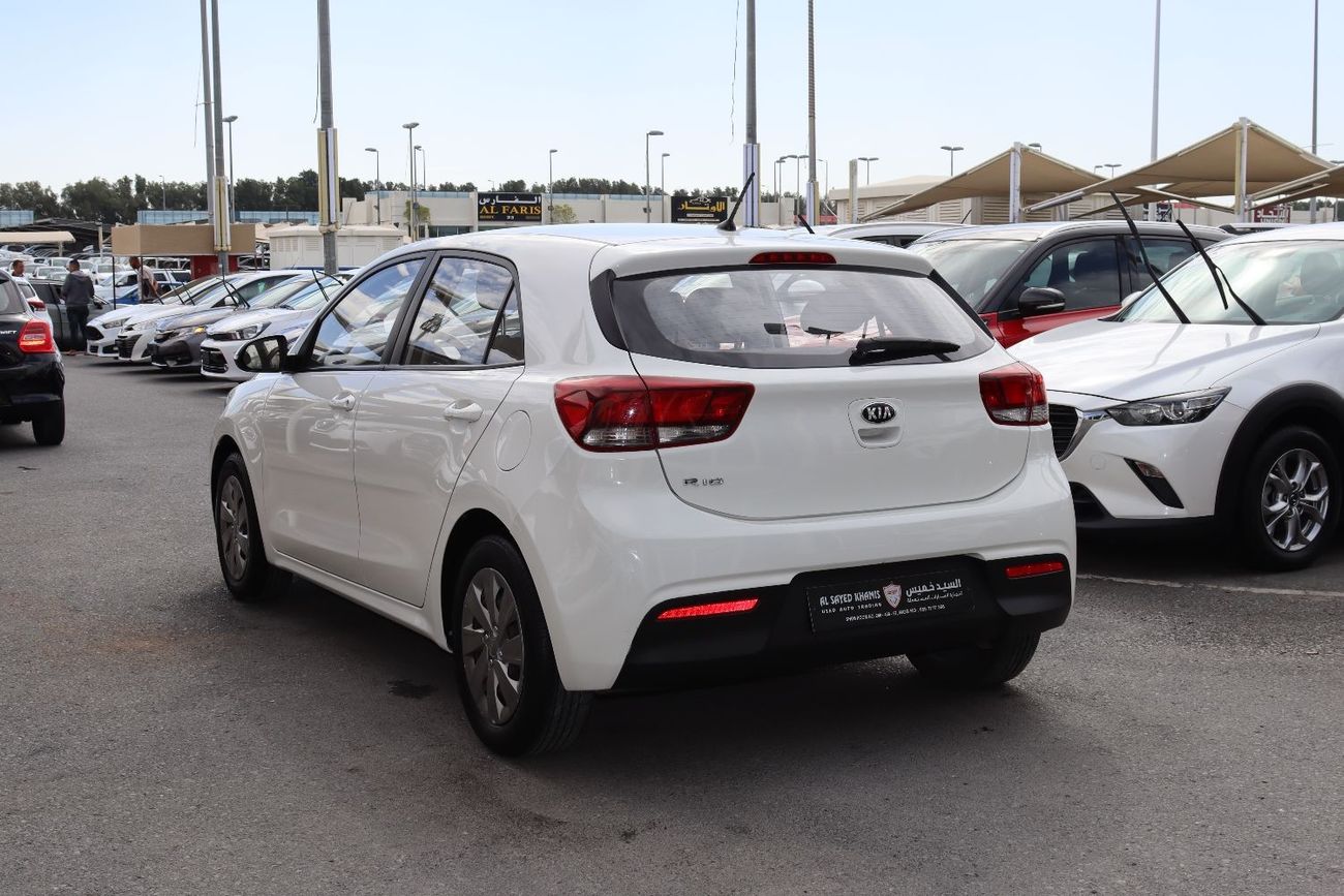 كيا ريو EX خالية من الحوادث - خليجي - مكينة 1400 سي سي - بحالة ممتازة من الداخل والخارج