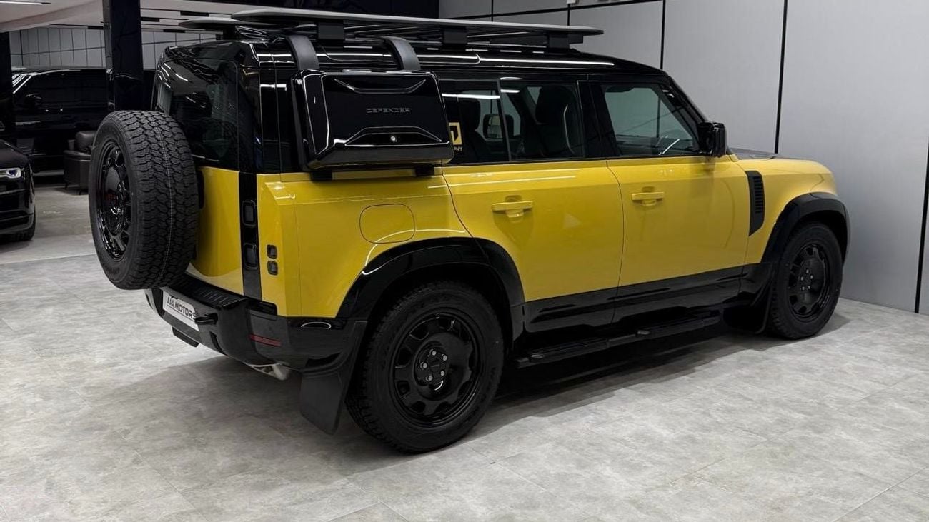 Land Rover Defender Trophy Edition V6 | GCC Specs | 5-Year Warranty & Service Contract