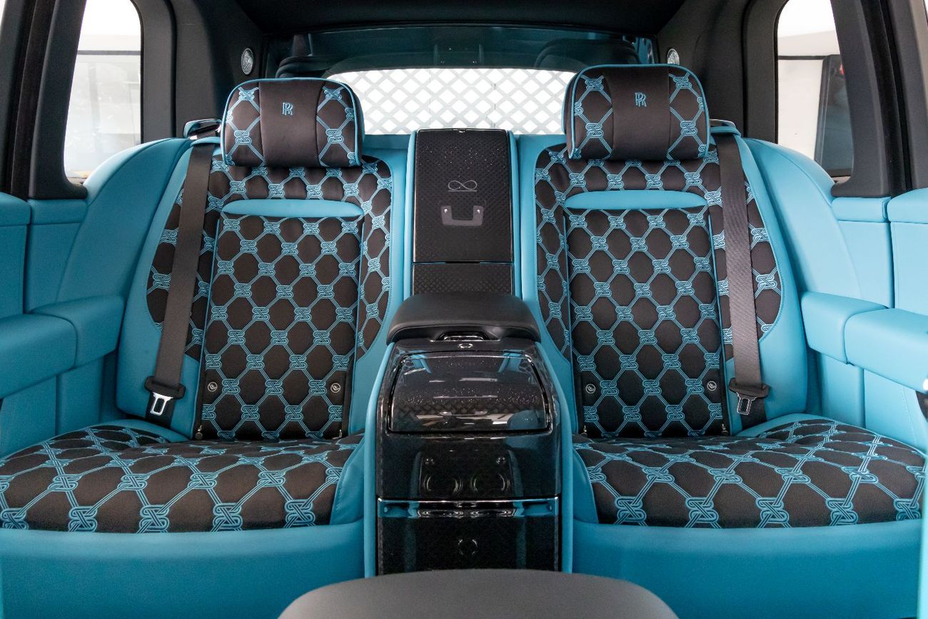 Rolls-Royce Cullinan ROLLS ROYCE CULLINAN | BLACK BADGE | BESPOKE PREMIUM AUDIO  | DUALITY SEATS | European Specs | 2026